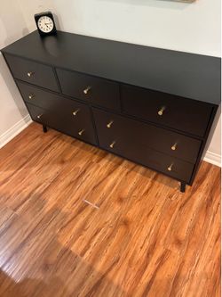 Black 7-Drawer Dresser with Gold Knobs