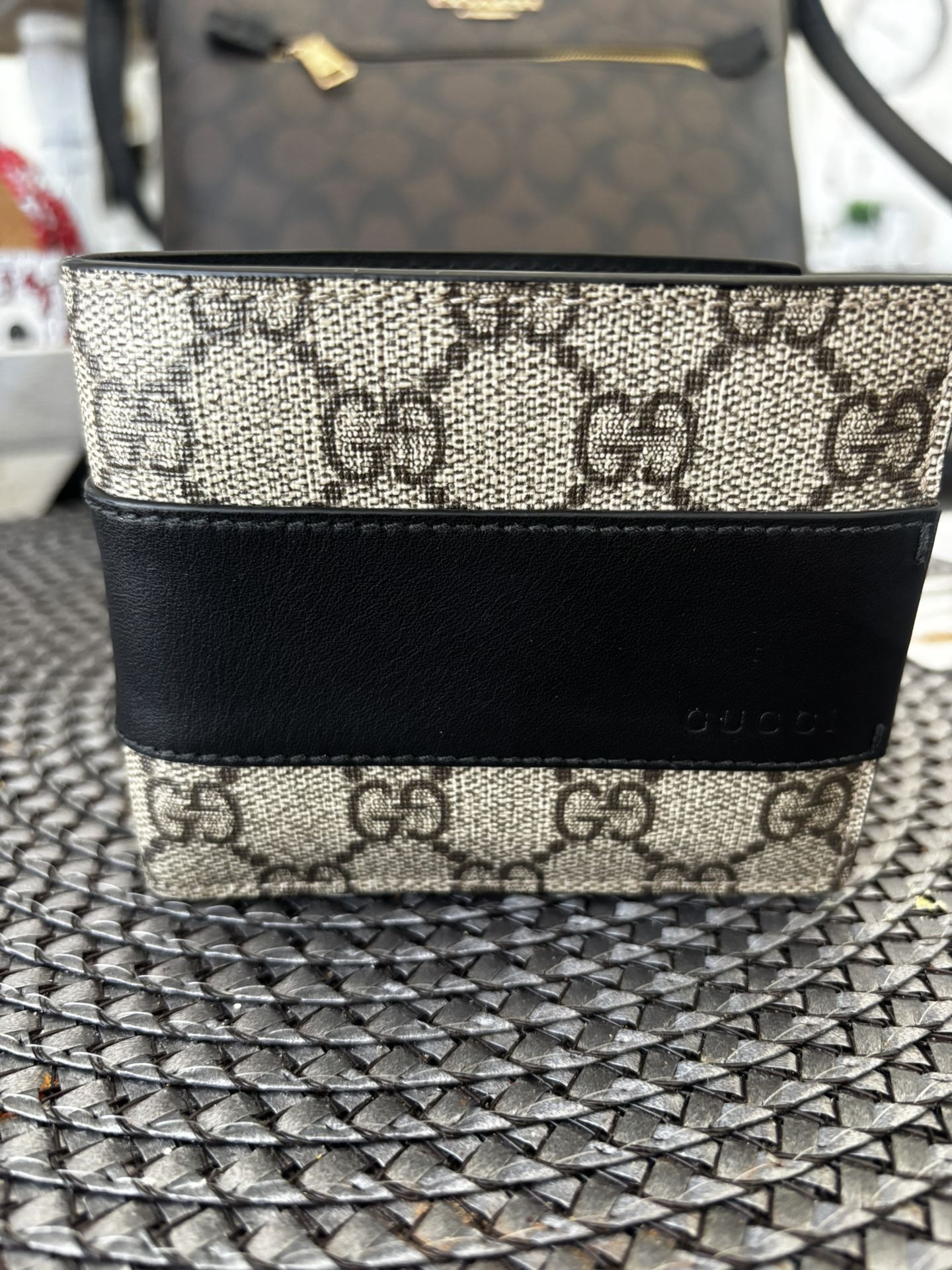 Nice Men’s Authentic Gc Wallet