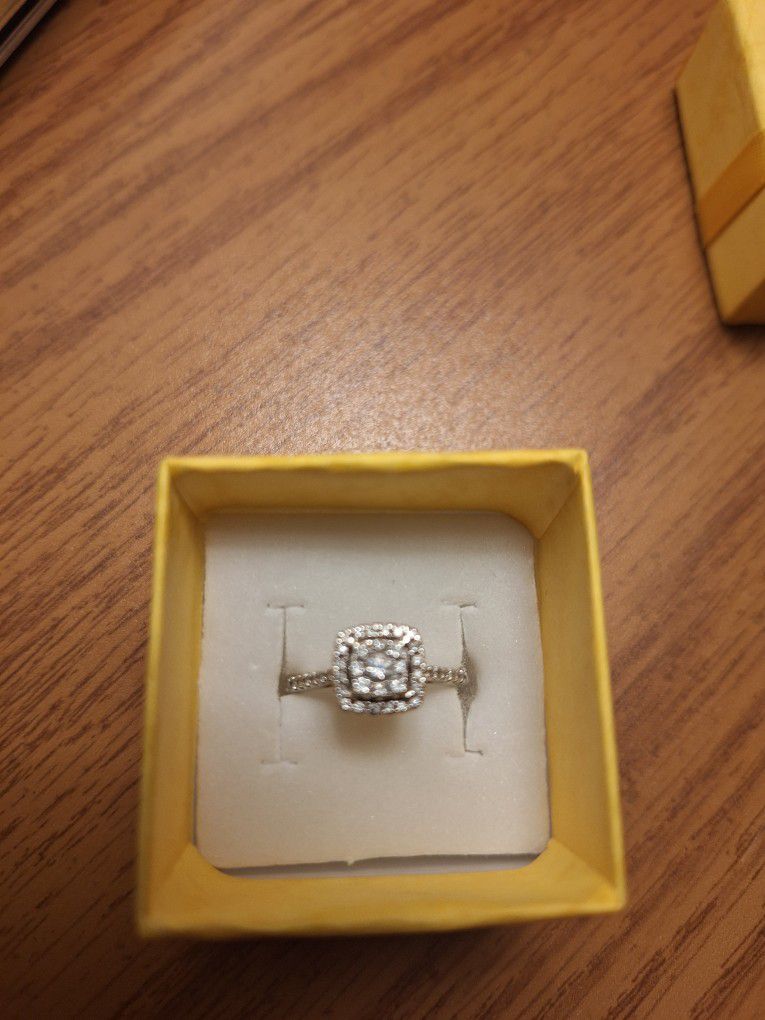 Beautiful White Gold And Diamond Wedding Ring