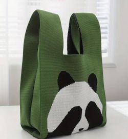Knitted Small Shy Panda Tote 
