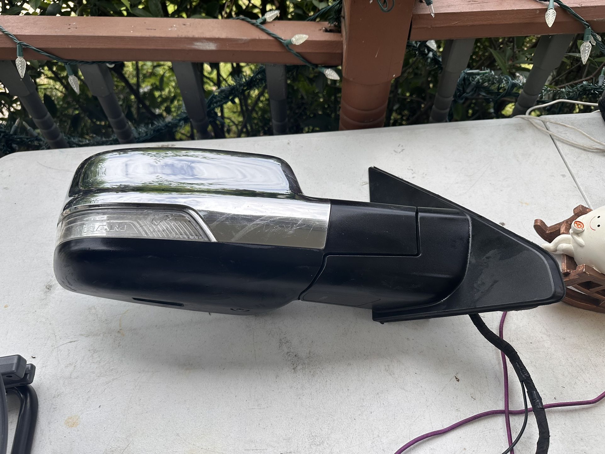 2020 Ram 1500 Mirror