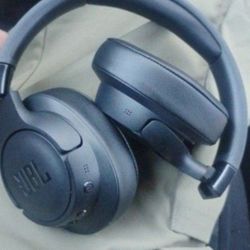 JBL Tune 770NC Wireless Headphones 