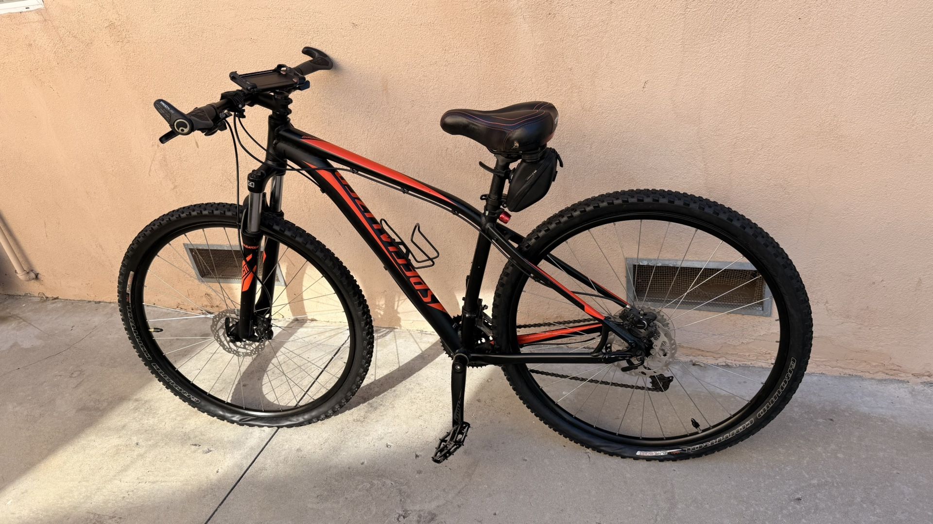 Specialized Rockhopper Medium Extras