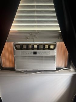 3 Window Air Conditioners for Sale – Like New