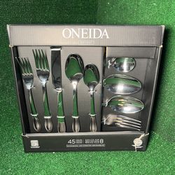 45 Piece Silverware Set