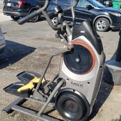 Bowflex Max Trainer M5 Elliptical Exercise Machine Used well maintained
