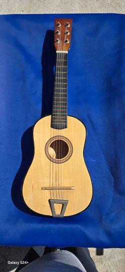 Ukulele.