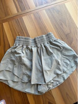 Lululemon shake it out shorts xs