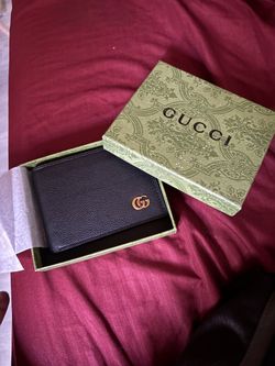 Gucci GG Marmont Gold Logo Short Double Fold Leather Wallet For Men 4.3x3.5 in