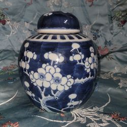Antique Chinese Ginger Jar