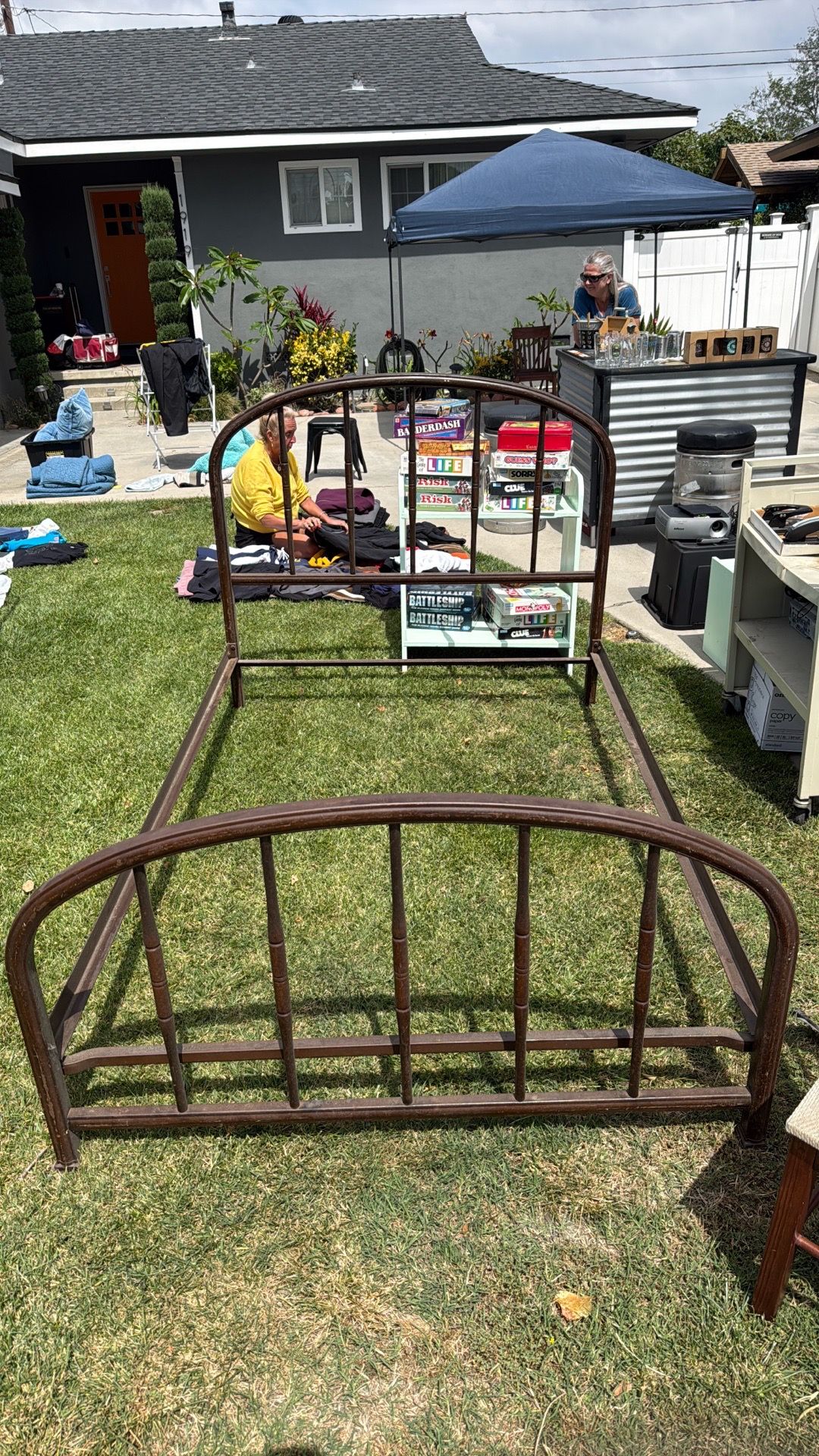 Vintage Antique Full Size Meta Bed