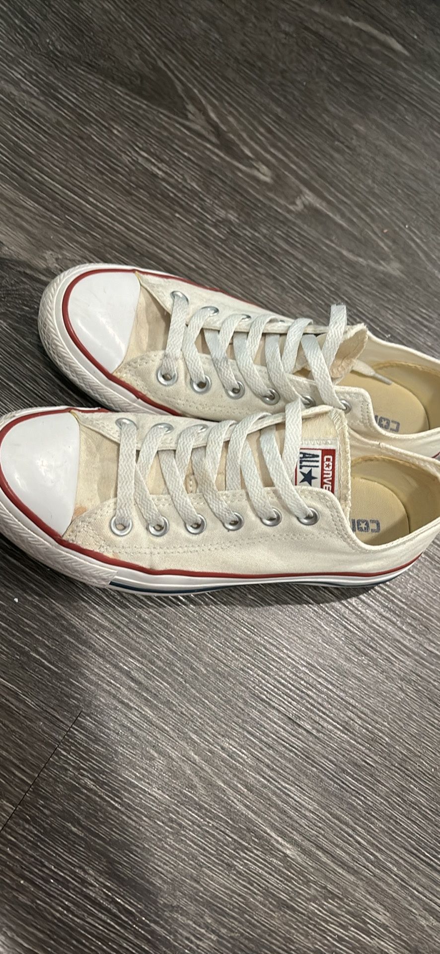 Women’s Size 7 Converse 