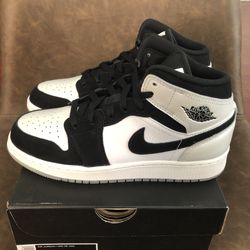 Air Jordan 1 Mid 5Y