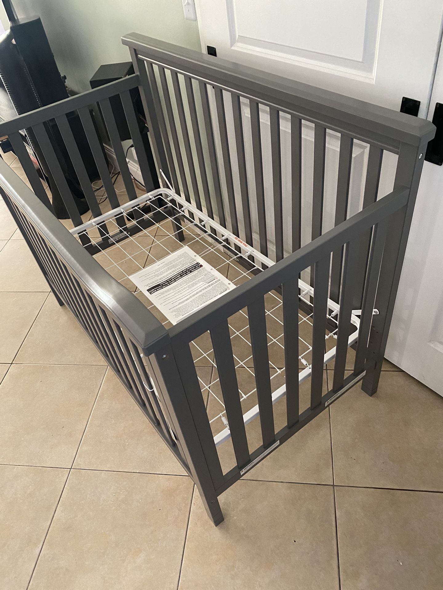 Nursery Crib Furniture Set 3pcs NEW -Assembled