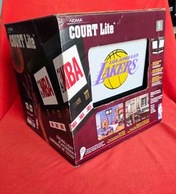 LAKERS AIOMA COURT LITE 1996 CEILING LIGHT , NEVER USED WHIT ORIGINAL BOX