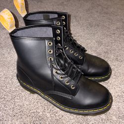 Dr. Martens Boots Men’s Size 12