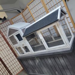 Chicken coop in great shape