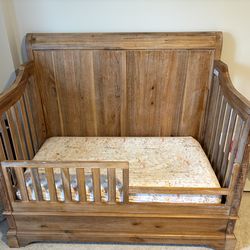 Bellini  Crib with conversion rail for toddler bed