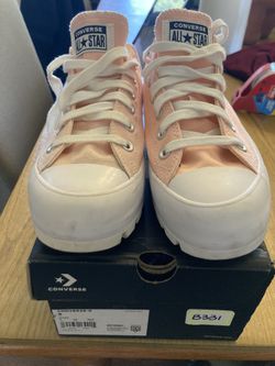 Converse Womens Chuck Taylor All Star Lugged Ox Low Top Size 9