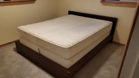 Queen Bed With Bed Matt Box