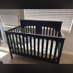 Baby crib with mattress included