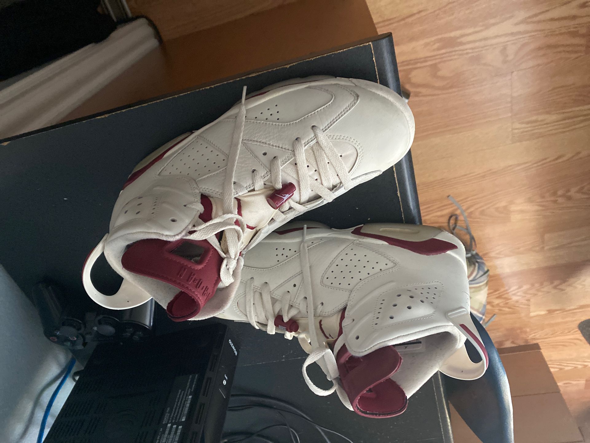 Jordan’s maroon 6