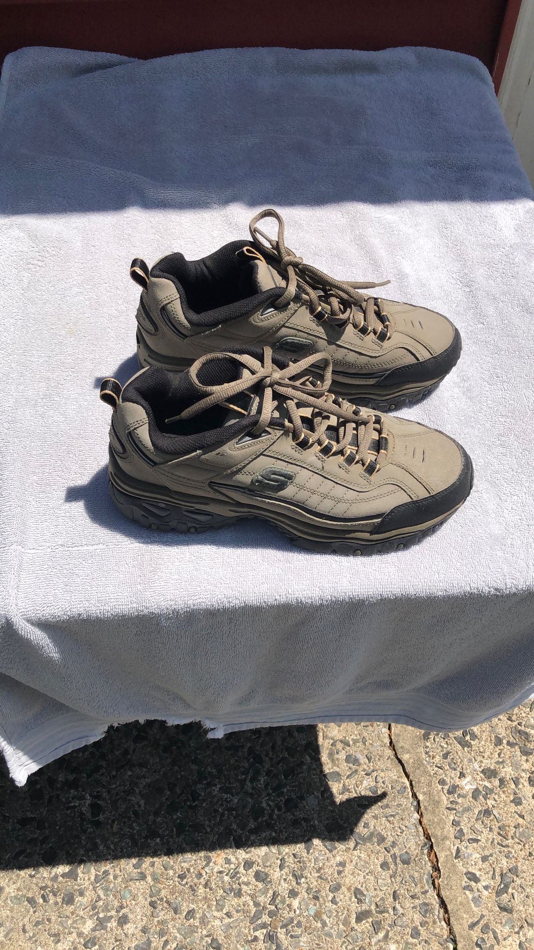Sketchers Sport Sneakers size 9 1/2