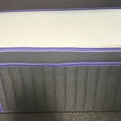 Nectar Hybrid Mattress – Twin XL – Excellent Condition!