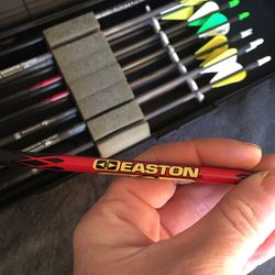 Easton Carbon Fiber Arrows In Case