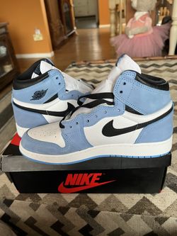 Jordan 1 Retro High OG University Blue 2 right shoes boys size 7