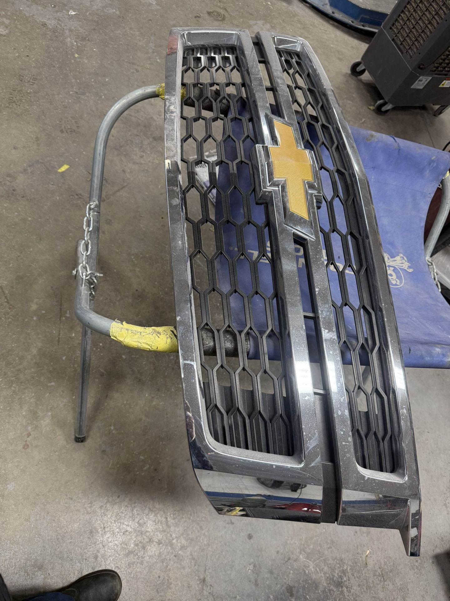 2018 Chevy Suburban Grille