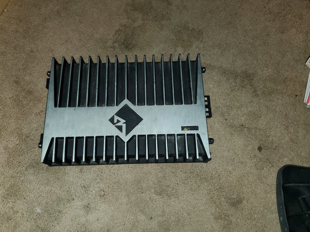 Rockford Fosgate 1000 Watt Old School Amp