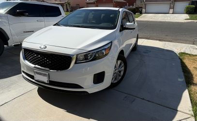 2017 KIA Sedona