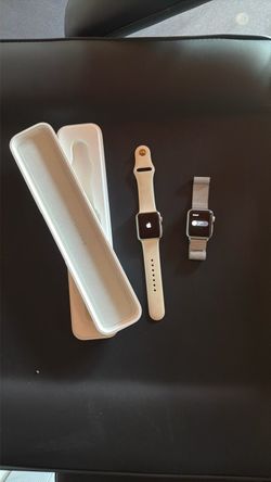2 Apple Watches