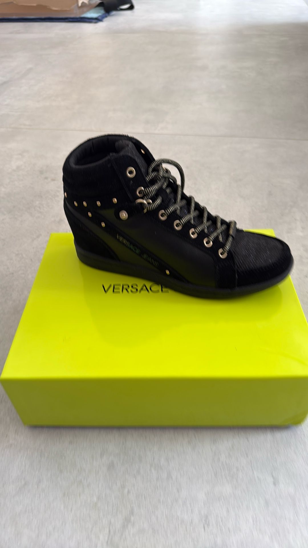 Versace - Size 8 (38)