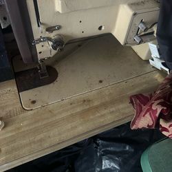 Commercial embroidery machine