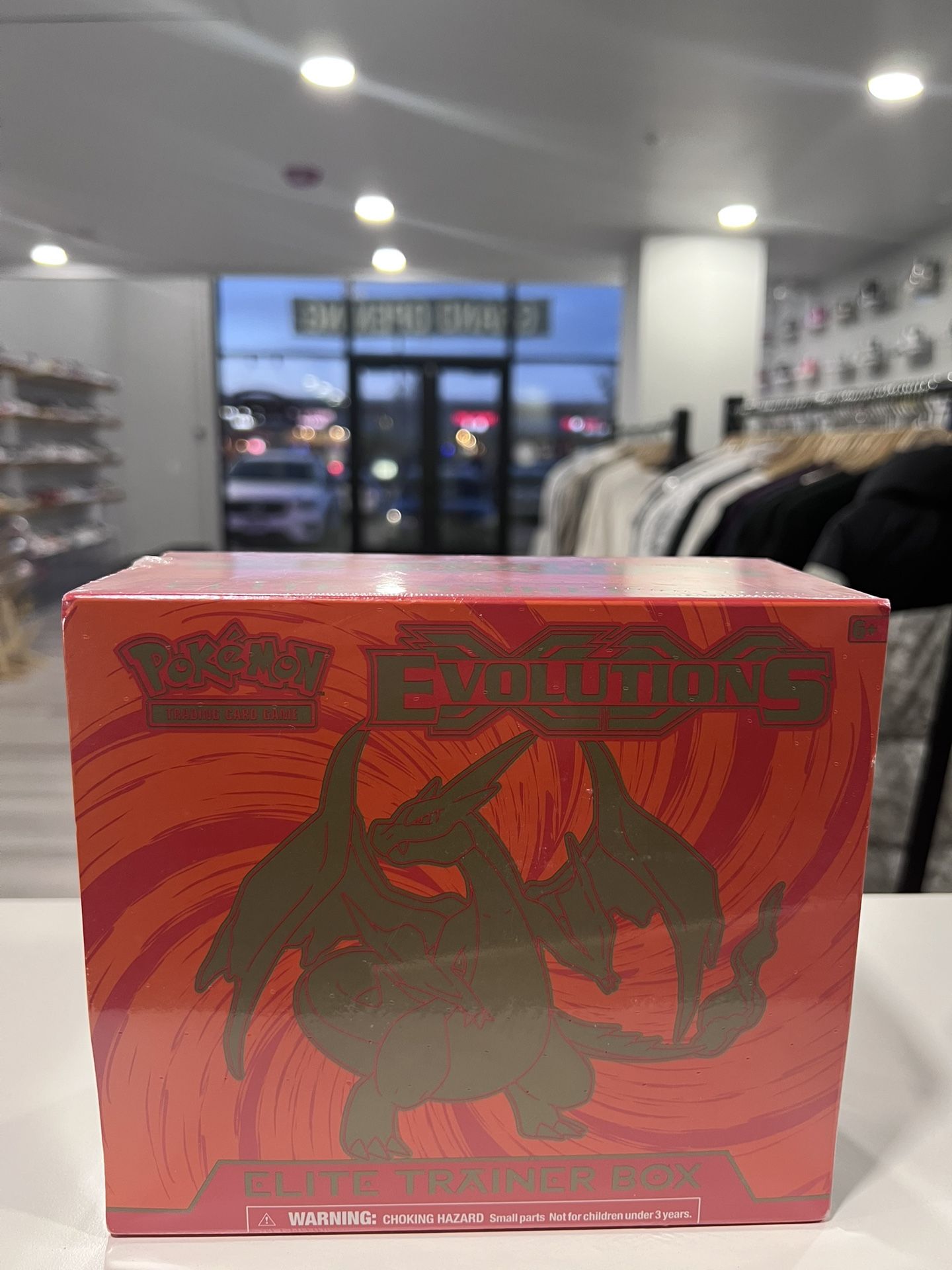 Pokemon XY Evolutions Elite Trainer Box [Mega Charizard Y]