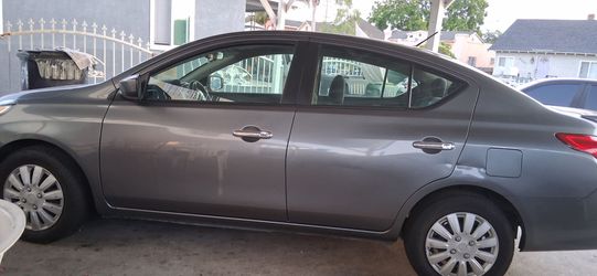 Nissan versa sv. 2017
