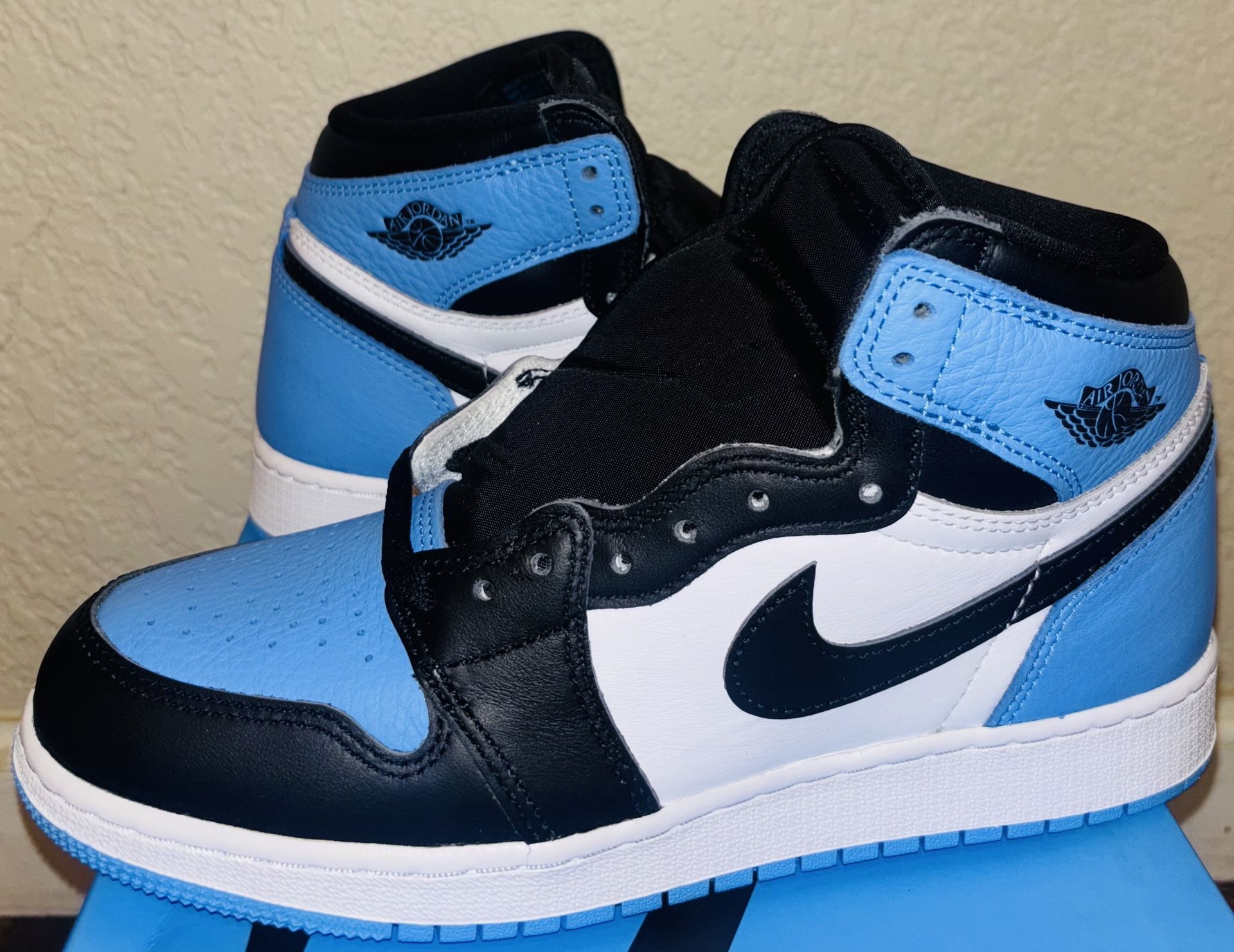 JORDAN 1 UNC TOE ON SALE