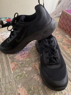 Nike Revolution 8 Running Shoe women’s 9