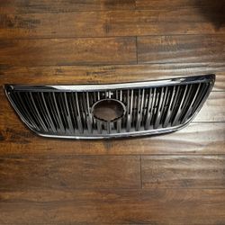 2004-2009 Lexus Rx330 Rx350 Rx400H front upper grille (also called the radiator grille or main grille assembly) for the 2004-2009 Lexus RX second-gene