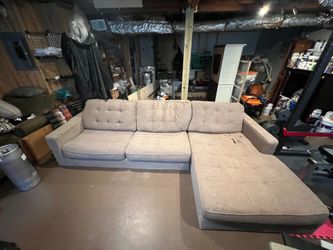 Free Sectional
