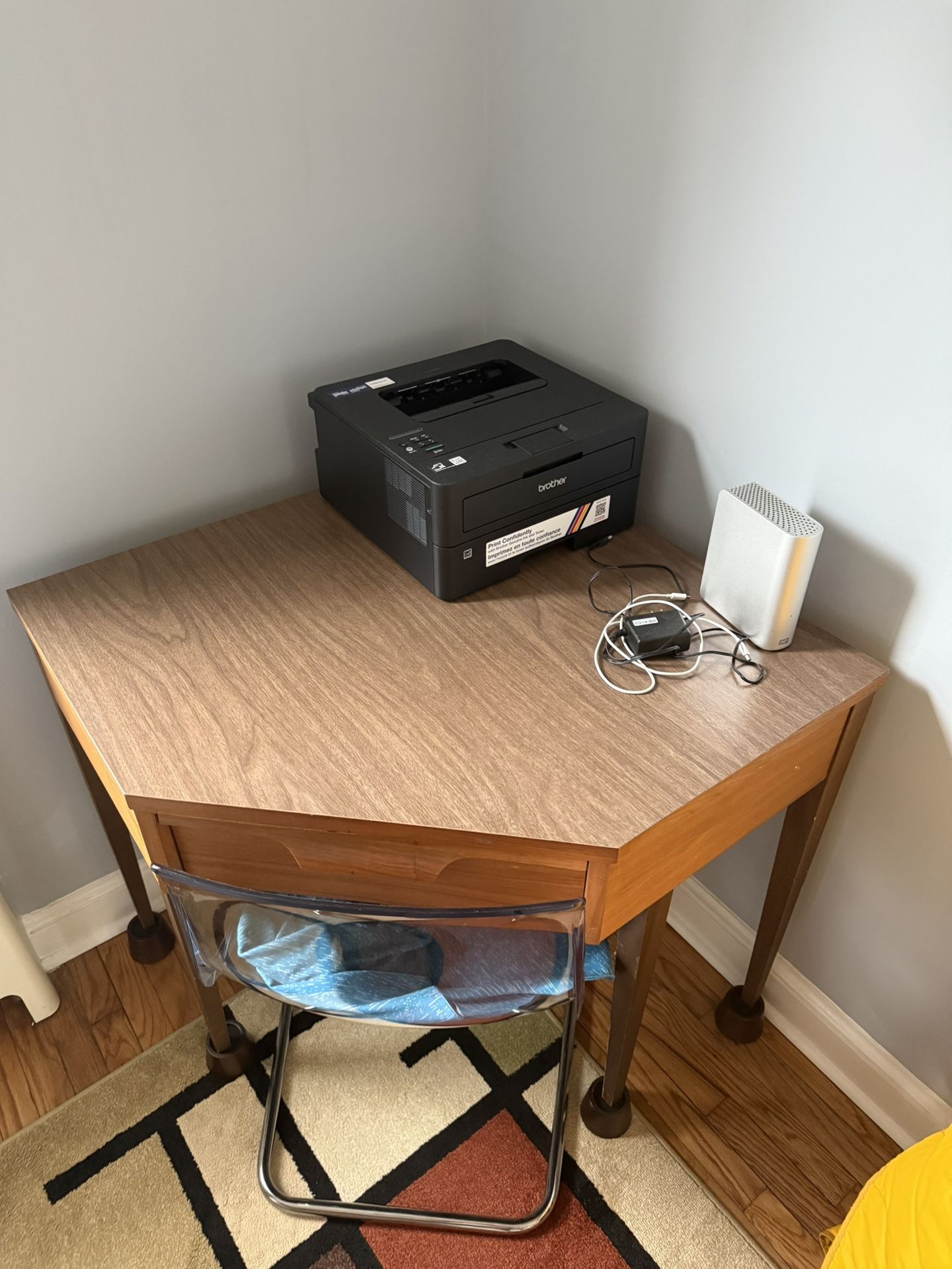 Antique, Mid century Corner Desk