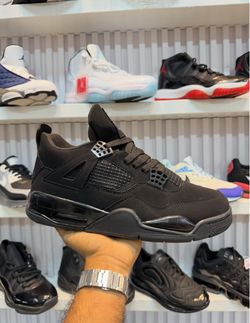 Jordan 4’s Black cats
