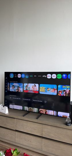 1 month old 65inch Q7F Samsung 4K TV