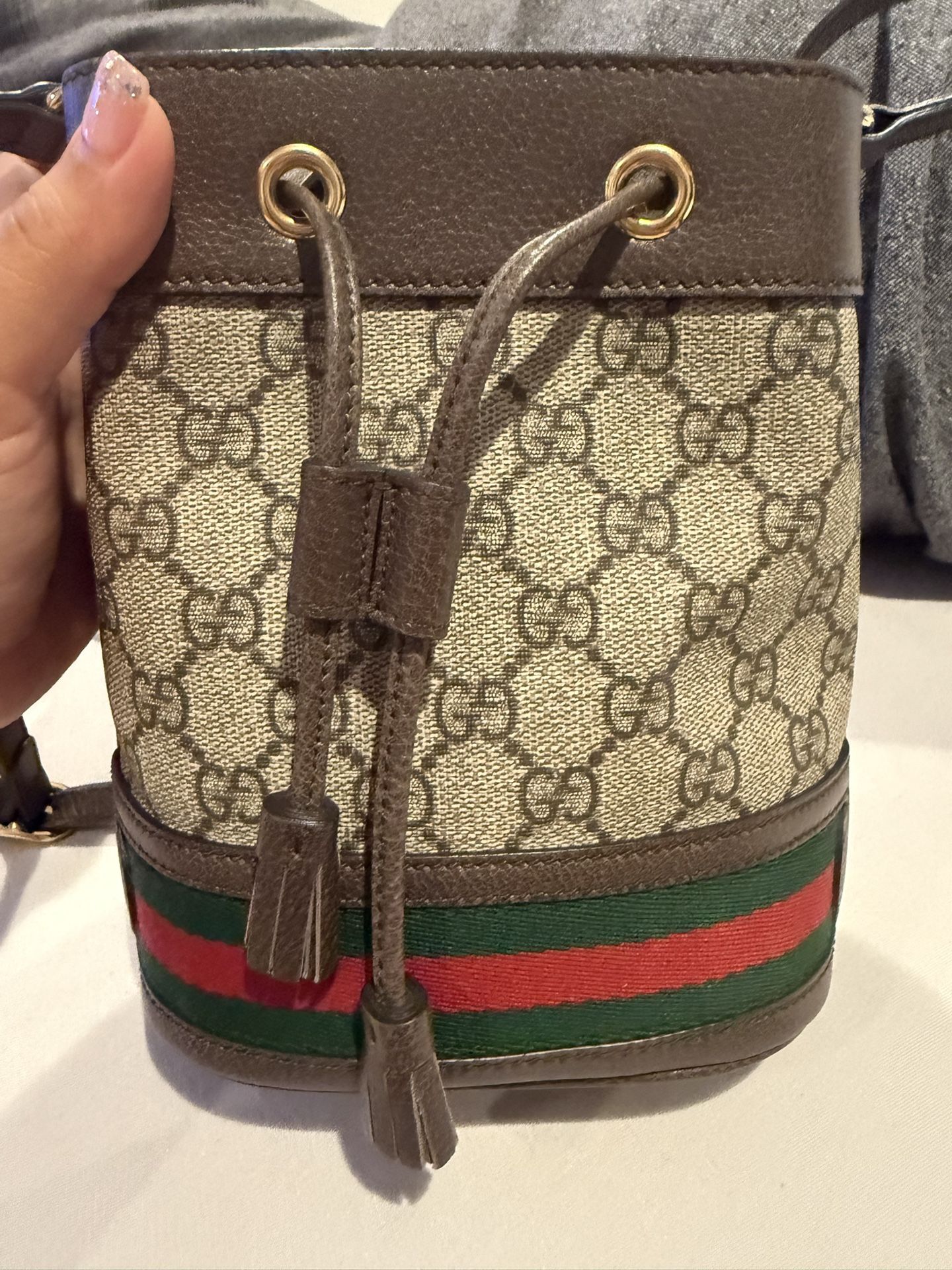 Like New gucci bucket bag authentic