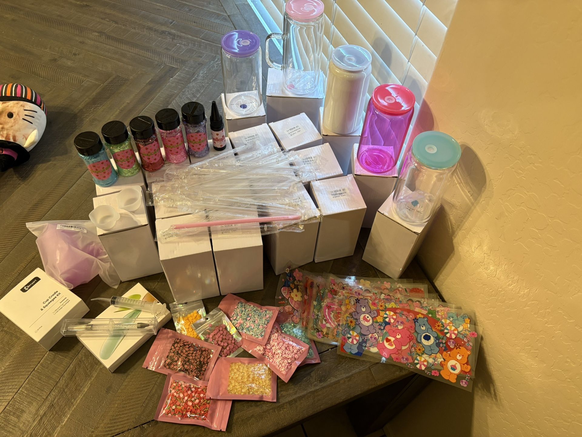 Snowglobe Accessories And Glass Cups