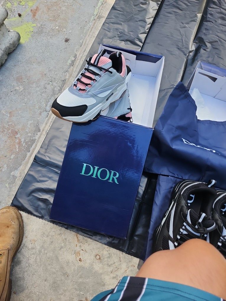 DIOR