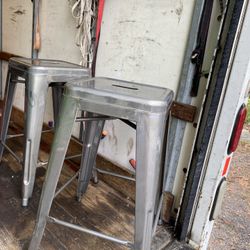 Set of two metal bar stools in good condition $35 Located Mount Dora Fla 32757
