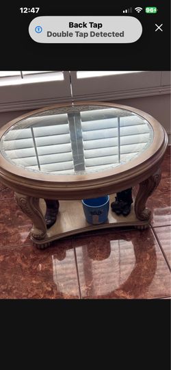 Cocktail table